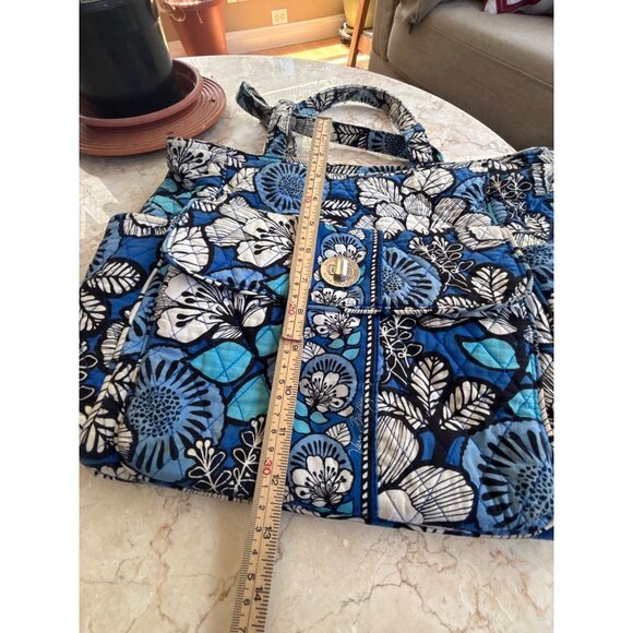 Vera Bradley Floral Quilted Tote Bag With Pockets & Button Closure-note flaw han - Picture 11 of 13